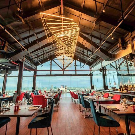 Golden Apartment With Sea View ダナン市 エクステリア 写真