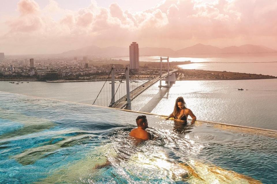Golden Apartment With Sea View ダナン市 エクステリア 写真