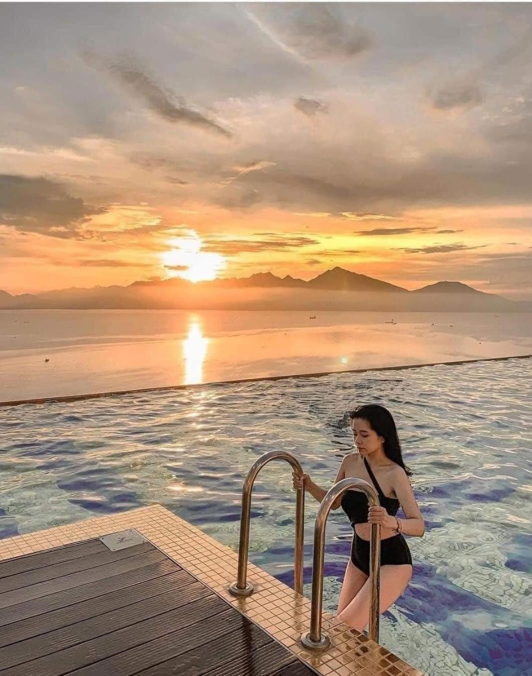 Golden Apartment With Sea View ダナン市 エクステリア 写真