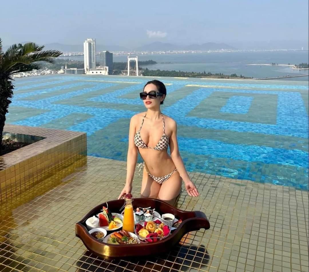 Golden Apartment With Sea View ダナン市 エクステリア 写真