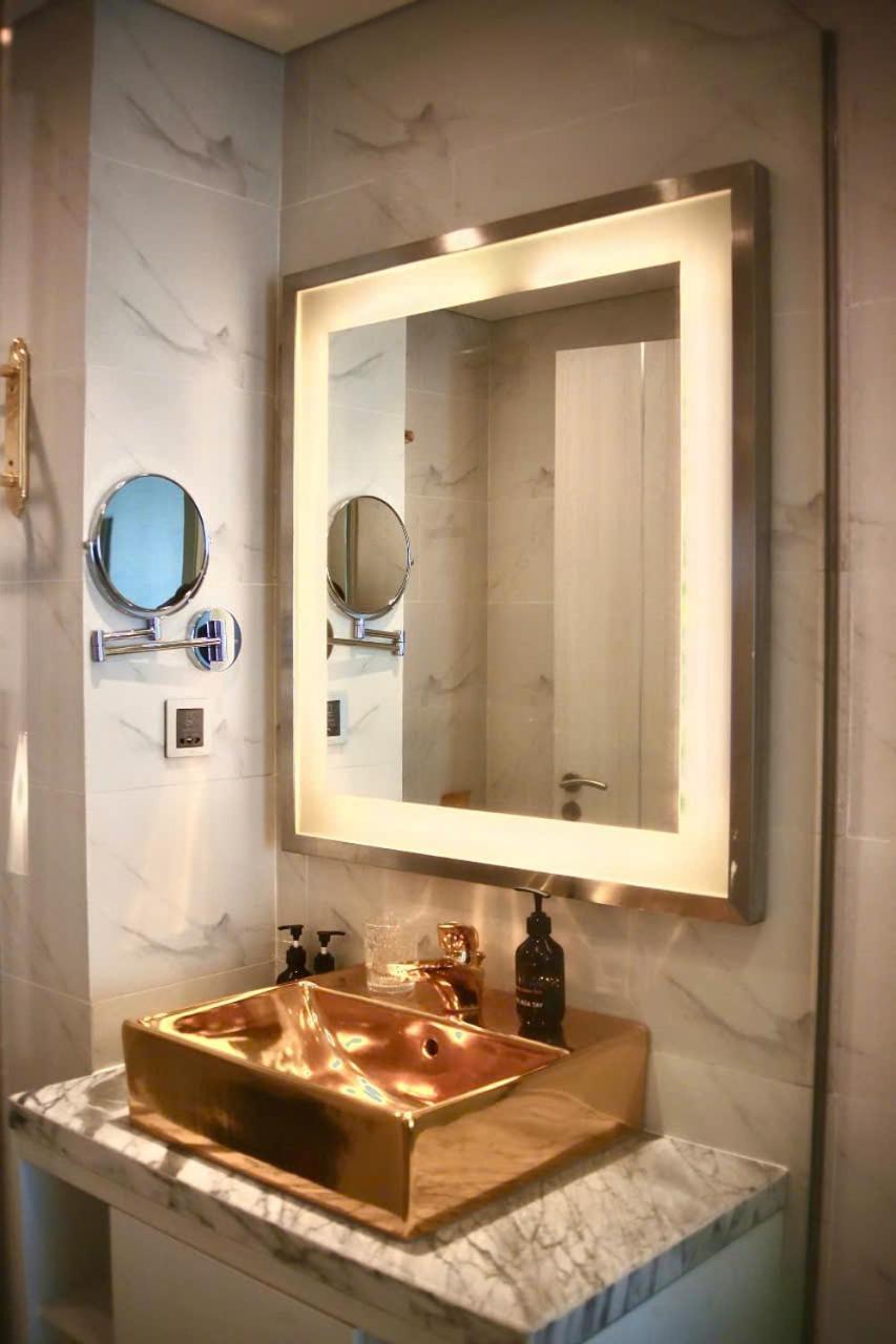 Golden Apartment With Sea View ダナン市 エクステリア 写真