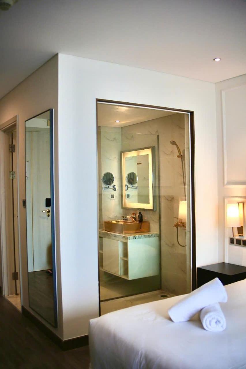 Golden Apartment With Sea View ダナン市 エクステリア 写真